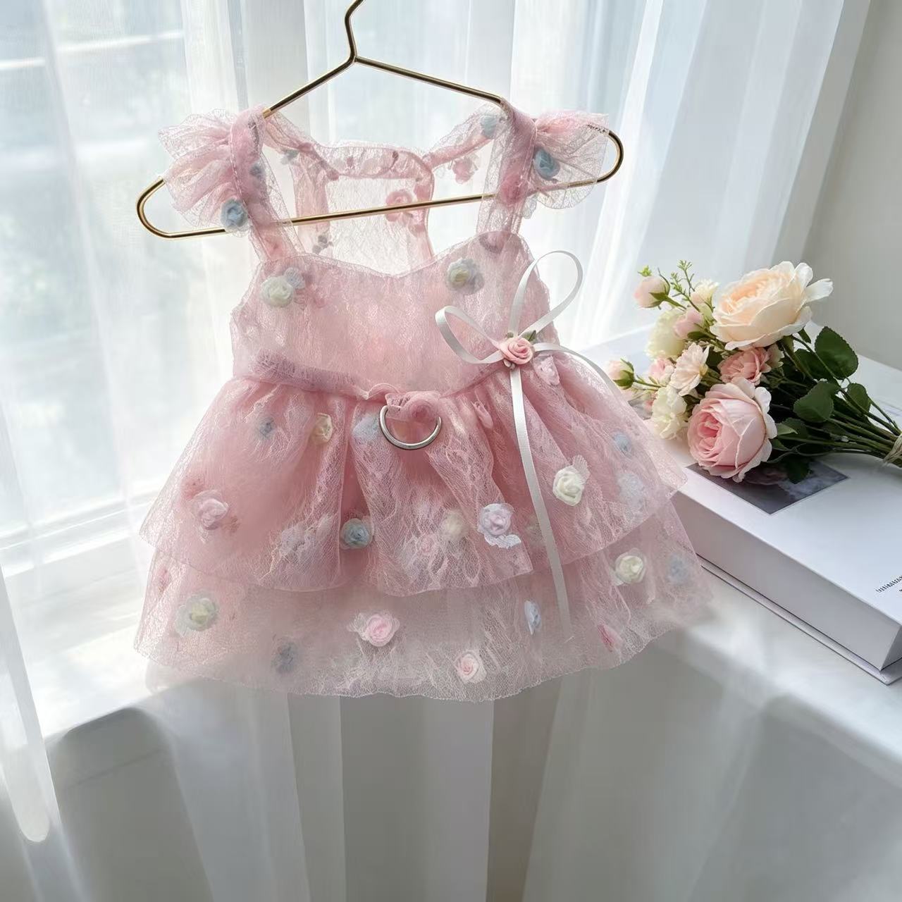 Sukienka dla psa na wiosnę i l – Summer Rose Clothing recenzja i cena